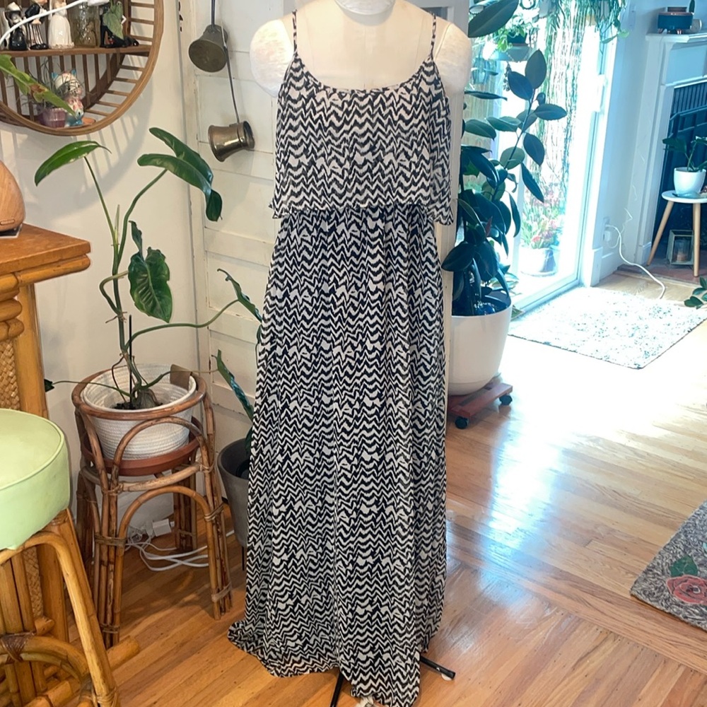 Flounce top Maxi Dress w open back - L